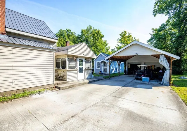 Photo 3 of Sale Pending at 812 Washington St, New Richmond, OH 45157 | MLS# 1885951 | Listing updated on 2026-08-22