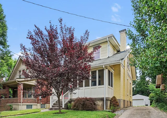 Homes for sale in Cincinnati, OH | 3040 Taylor Ave, Cincinnati, OH 45220 | MLS# 1885896