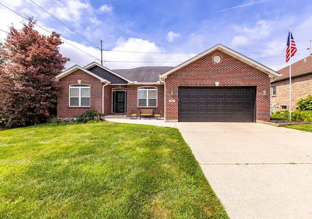Homes for sale in Hamilton, OH | 591 Hermay, Hamilton, OH 45013 | MLS# 1885615