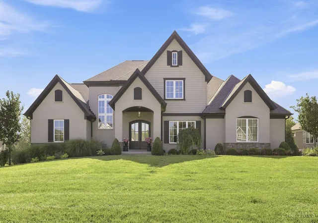 Homes for sale in Anderson Twp, OH | 566 Forestedge Dr, Anderson Twp, OH 45255 | MLS# 1886025