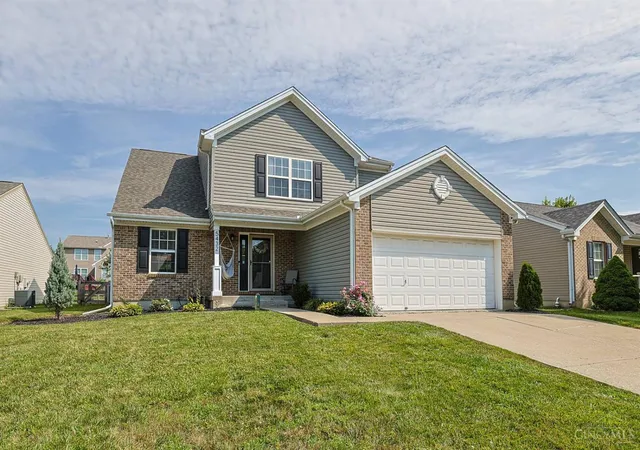 Homes for sale in Liberty Twp, OH | 5432 Sunrise View Cir, Liberty Twp, OH 45044 | MLS# 1886026