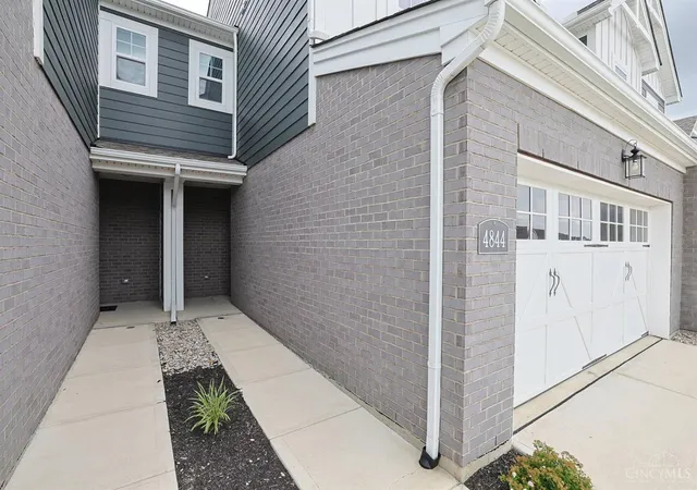 Homes for sale in Liberty Twp, OH | 4844 Osprey Pointe Dr, Liberty Twp, OH 45011 | MLS# 1886031