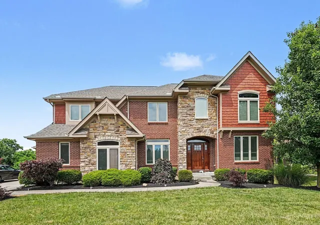 Homes for sale in Mason, OH | 4464 Brookview Pl, Mason, OH 45040 | MLS# 1885894