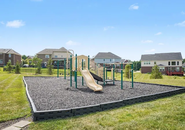Homes for sale in Mason, OH | 4464 Brookview Pl, Mason, OH 45040 | MLS# 1885894