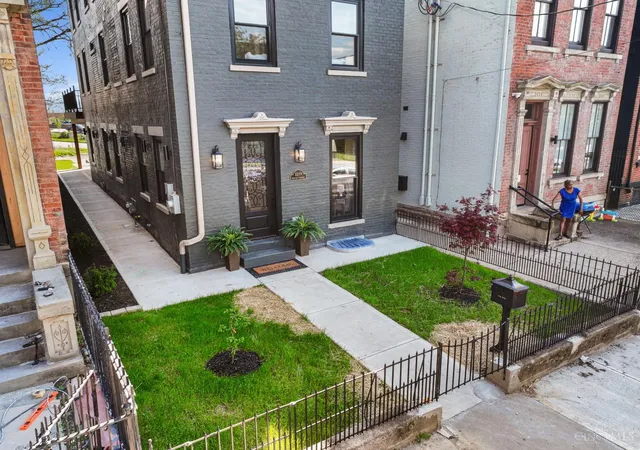 Photo 3 of Single family home for sale at 1119 Dayton St, Cincinnati, OH 45214 | MLS# 1886035 | Listing updated on 2026-09-11