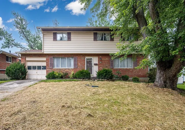 Homes for sale in Anderson Twp, OH | 818 Rosetree Ln, Anderson Twp, OH 45230 | MLS# 1885211