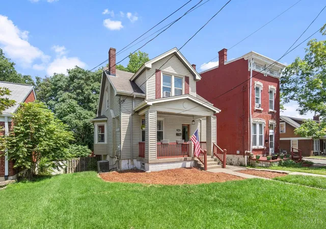2nd image of 564 Considine Ave, Cincinnati, OH 45205 | MLS# 1885922