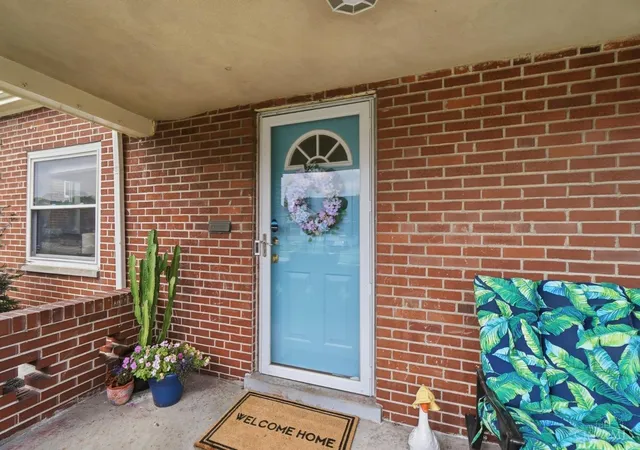 Homes for sale in Springfield Twp., OH | 8319 Banbury St, Springfield Twp., OH 45216 | MLS# 1884315