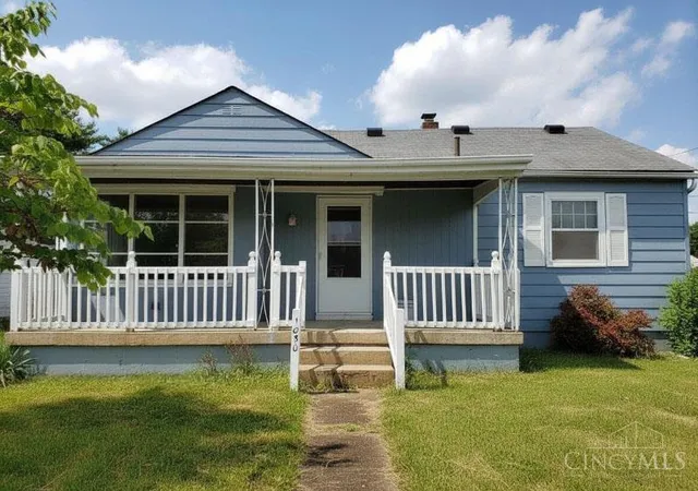 Homes for sale in Hamilton, OH | 1050 Brough Ave, Hamilton, OH 45015 | MLS# 1885868