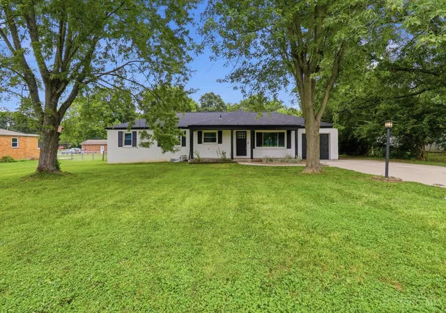 Homes for sale in Mason, OH | 124 Lynnview Dr, Mason, OH 45040 | MLS# 1885733