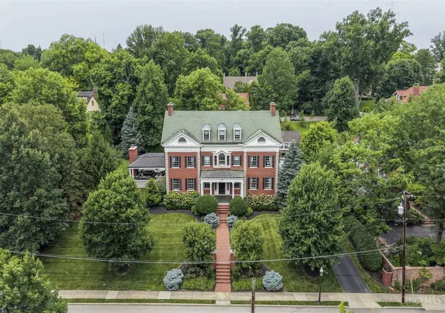 Homes for sale in Cincinnati, OH | 2957 Annwood St, Cincinnati, OH 45206 | MLS# 1885893