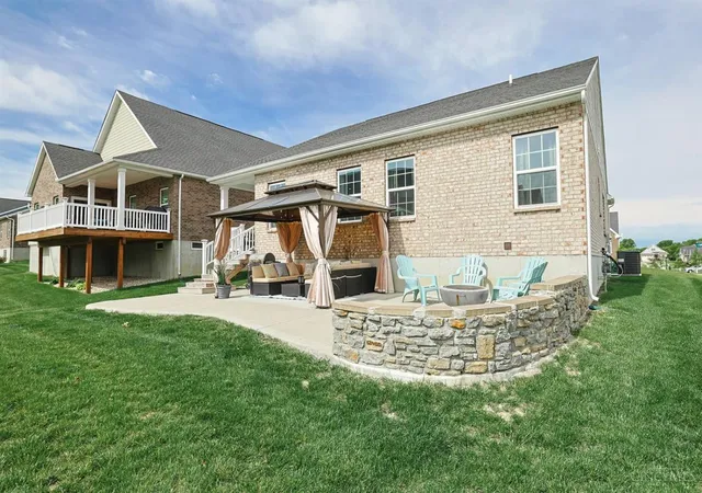 Homes for sale in Liberty Twp, OH | 5814 Caitlyn Rose Ln, Liberty Twp, OH 45044 | MLS# 1886077