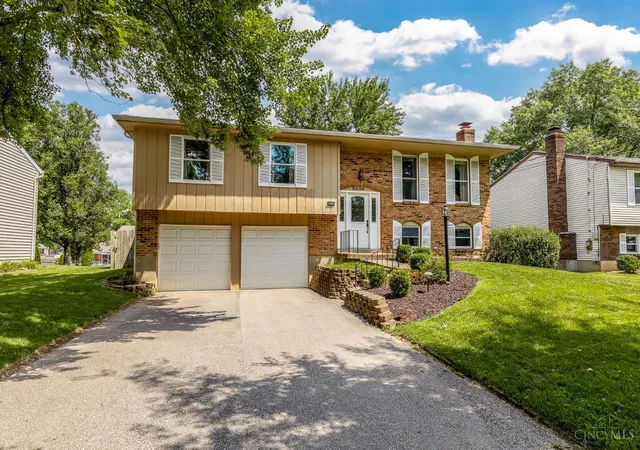 Homes for sale in Cincinnati, OH | 6604 Echo Ln, Cincinnati, OH 45230 | MLS# 1886076