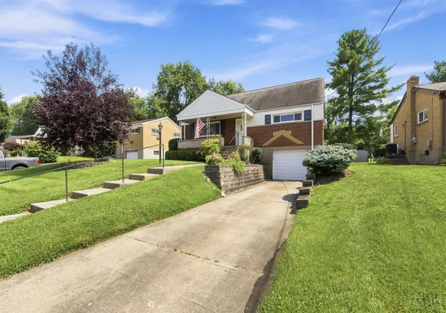 Homes for sale in Green Twp, OH | 5551 Antoninus Dr, Green Twp, OH 45238 | MLS# 1885996