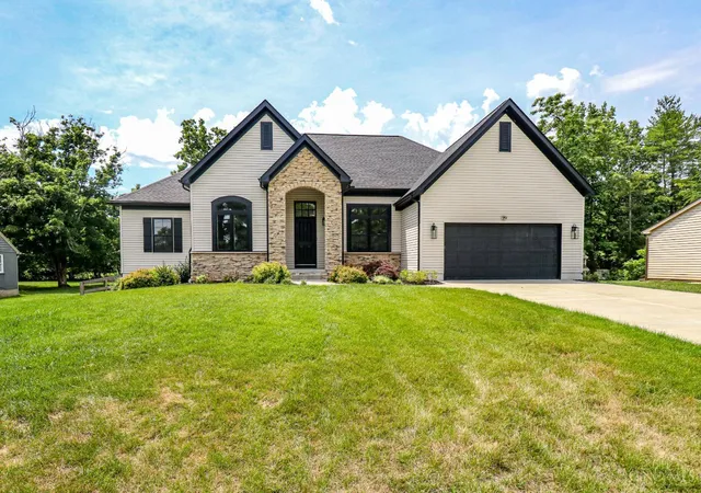 Homes for sale in Symmes Twp, OH | 10125 Zumstein Ave, Symmes Twp, OH 45111 | MLS# 1886112