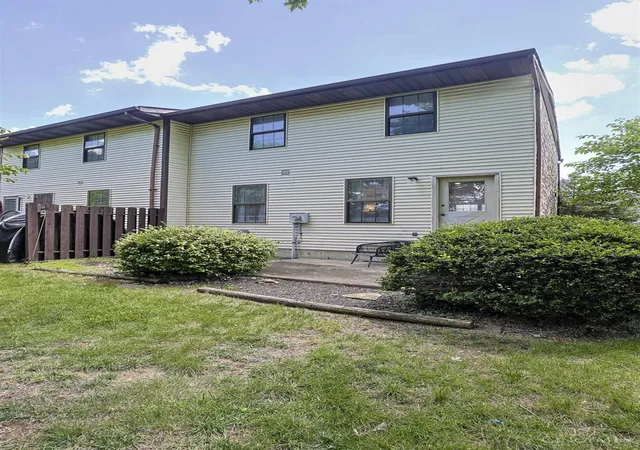 Homes for sale in Fairfield, OH | 3812 Mack Rd #Q, Fairfield, OH 45014 | MLS# 1886139