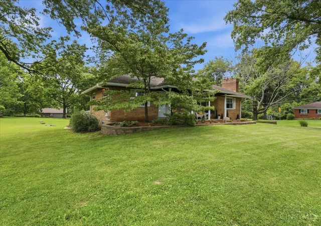 Homes for sale in Miami Twp, OH | 907 Blackburn Dr, Miami Twp, OH 45140 | MLS# 1884823