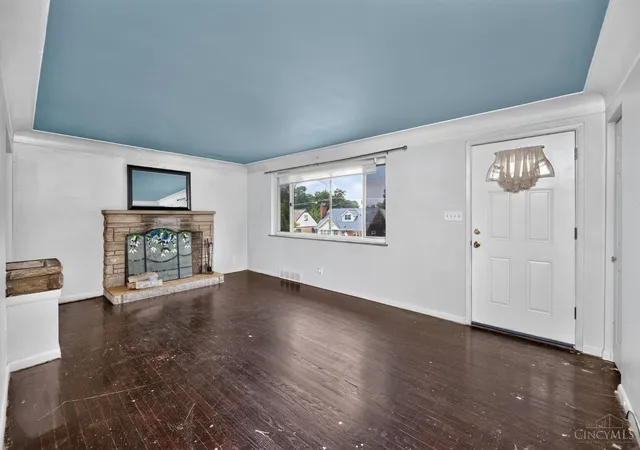 Homes for sale in Reading, OH | 1324 Thurnridge Dr, Reading, OH 45215 | MLS# 1886135