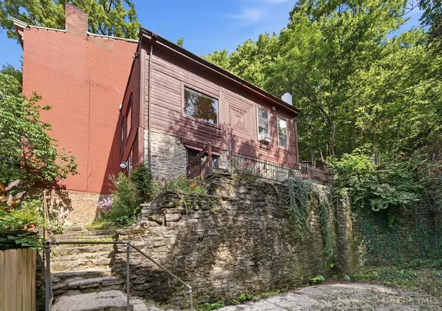 Homes for sale in Cincinnati, OH | 108 W Clifton Ave, Cincinnati, OH 45202 | MLS# 1885337