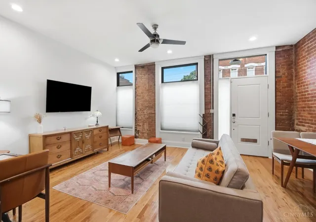 4th image of 154 E Mcmicken Ave, Cincinnati, OH 45202 | MLS# 1886142