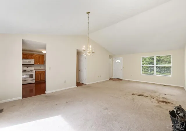 Homes for sale in Williamsburg Twp, OH | 3946 Cain Run Rd, Williamsburg Twp, OH 45103 | MLS# 1886140