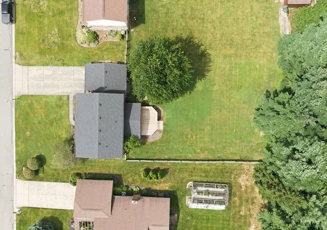 Homes for sale in Green Twp, OH | 3260 Parkhill Dr, Green Twp, OH 45248 | MLS# 1884522