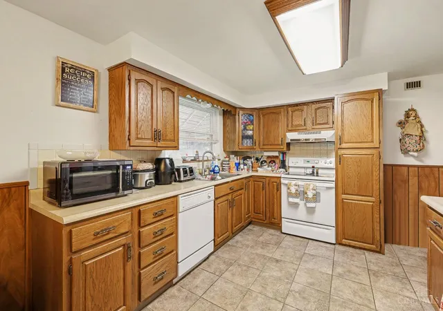 Homes for sale in Green Twp, OH | 15554 Us Hwy 68, Green Twp, OH 45154 | MLS# 1886000