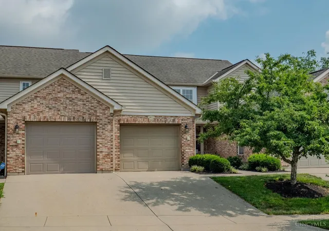 Homes for sale in Mason, OH | 4611 Court Yard Dr, Mason, OH 45040 | MLS# 1885958