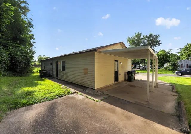 Homes for sale in Colerain Twp, OH | 3213 Niagara St, Colerain Twp, OH 45251 | MLS# 1883173