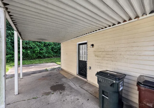 Homes for sale in Colerain Twp, OH | 3213 Niagara St, Colerain Twp, OH 45251 | MLS# 1883173