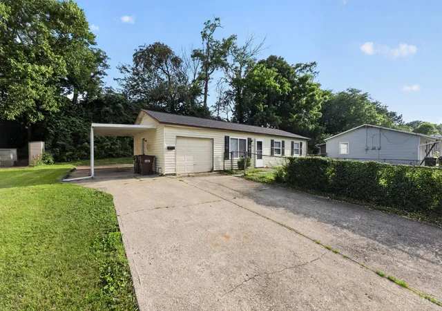 Homes for sale in Colerain Twp, OH | 3213 Niagara St, Colerain Twp, OH 45251 | MLS# 1883173