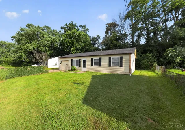 Homes for sale in Colerain Twp, OH | 3213 Niagara St, Colerain Twp, OH 45251 | MLS# 1883173