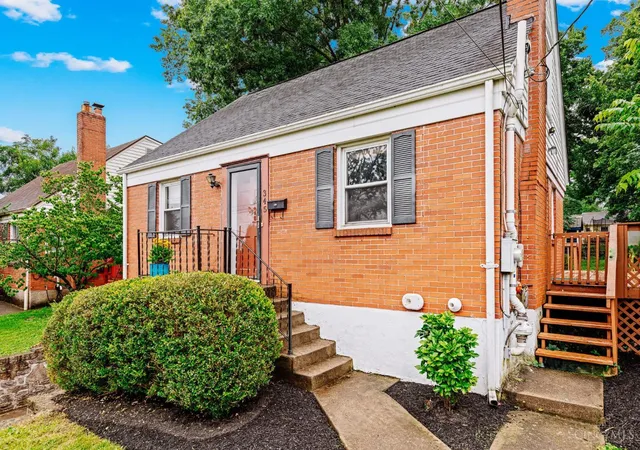 Photo 1 of Sale Pending at 345 Durrell Ave, Wyoming, OH 45215 | MLS# 1885834 | Listing updated on 2026-08-20