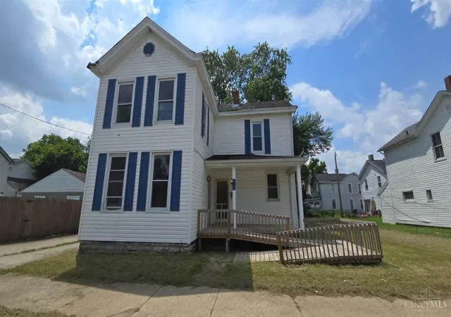 Homes for sale in Hamilton, OH | 913 Sycamore St, Hamilton, OH 45011 | MLS# 1886201