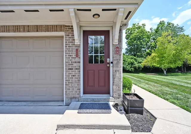 3rd image of 1064 Heritage Grn Dr, Monroe, OH 45050