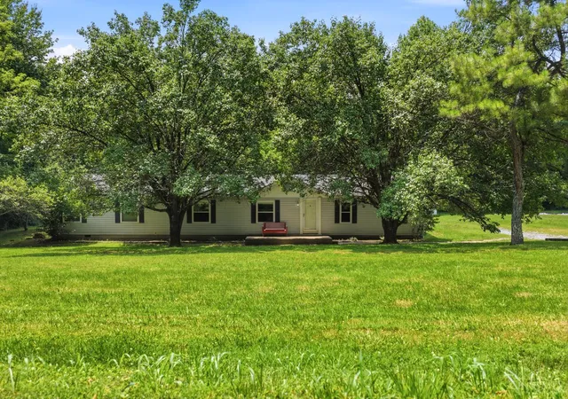 Homes for sale in Franklin Twp, OH | 3513 Franklin Rd, Franklin Twp, OH 45120 | MLS# 1885669