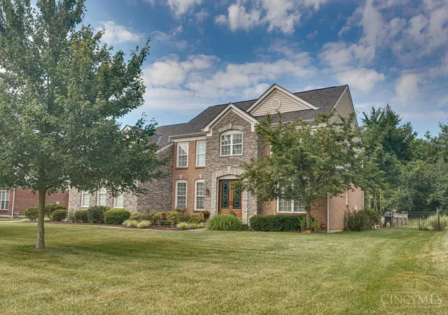 Homes for sale in Union Twp, OH | 4227 English Oaks Ct, Union Twp, OH 45103 | MLS# 1886224