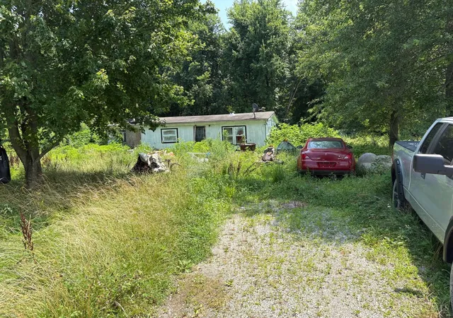 Homes for sale in Franklin Twp, OH | 7768 Weis Rd, Franklin Twp, OH 45171 | MLS# 1886216