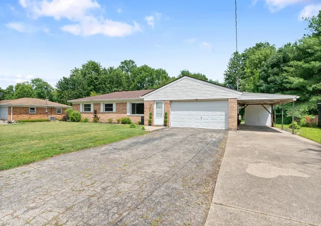 Homes for sale in Union Twp, OH | 4220 Forsythia Dr, Union Twp, OH 45245 | MLS# 1877698