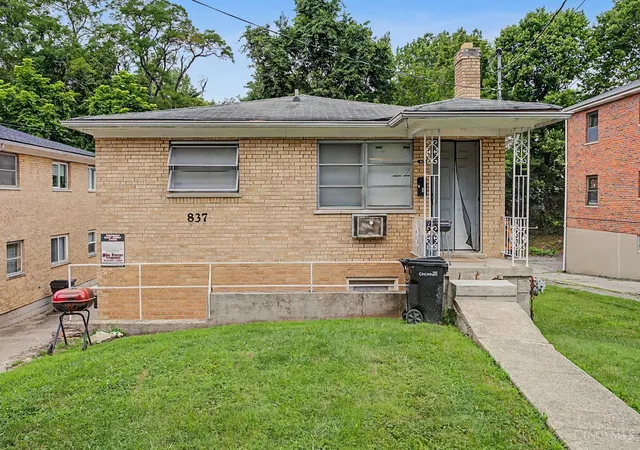 Homes for sale in Cincinnati, OH | 837 Seton Ave, Cincinnati, OH 45205 | MLS# 1886104