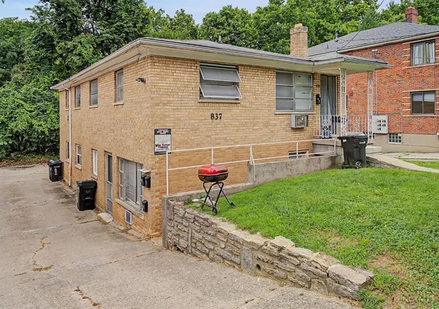 Homes for sale in Cincinnati, OH | 837 Seton Ave, Cincinnati, OH 45205 | MLS# 1886104