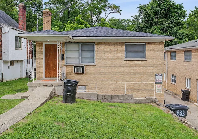 Homes for sale in Cincinnati, OH | 833 Seton Ave, Cincinnati, OH 45205 | MLS# 1886095