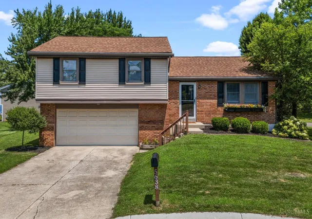 Homes for sale in West Chester, OH | 5638 Finchnest, West Chester, OH 45069 | MLS# 1886233