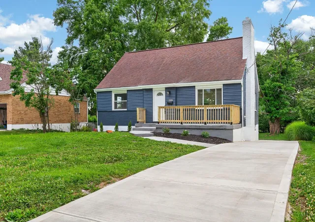 Homes for sale in Sycamore Twp, OH | 8957 Plainfield Rd, Sycamore Twp, OH 45236 | MLS# 1886237