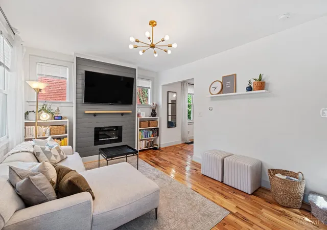 5th image of 3003 W 8Th St, Cincinnati, OH 45205 | MLS# 1886223