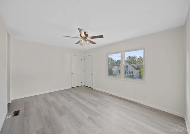 2nd image of 1914 Ashbrook Dr, Cincinnati, OH 45238 | MLS# 1886267