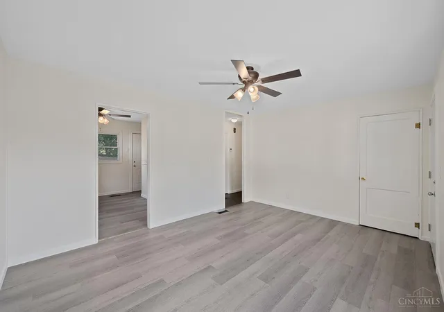 3rd image of 1914 Ashbrook Dr, Cincinnati, OH 45238 | MLS# 1886267