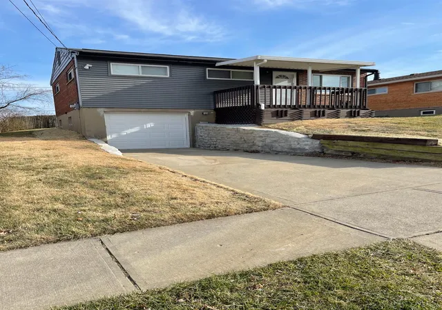 Homes for sale in Green Twp, OH | 2158 Faywood Dr, Green Twp, OH 45238 | MLS# 1886280