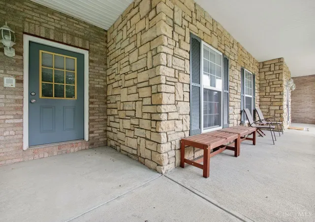 5th image of 1074 Ridgepointe Dr, Batavia, OH 45103 | MLS# 1886269