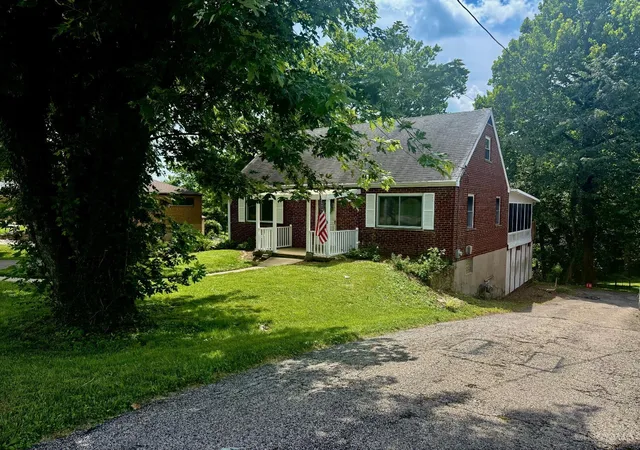 Homes for sale in Cincinnati, OH | 3177 Ebenezer Rd, Cincinnati, OH 45248 | MLS# 1886271